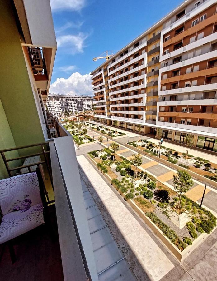 New York - Central Point Podgorica Exterior photo